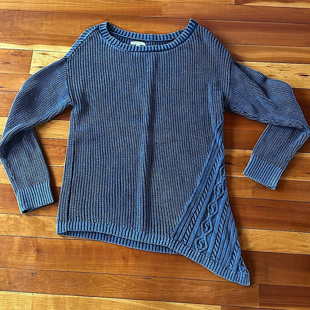 Maurice’s Sweater size M - New with Tag!!